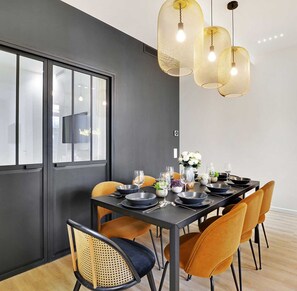 Apartment | Dining