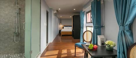 Deluxe Double Room | Desk, iron/ironing board, free WiFi