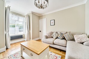 Smart TV, books -  Idyllic Cornish House in close proximity to several popular beaches (Mithian)