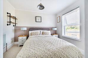 Bügeleisen/Bügelbrett, kostenloses WLAN, Bettwäsche