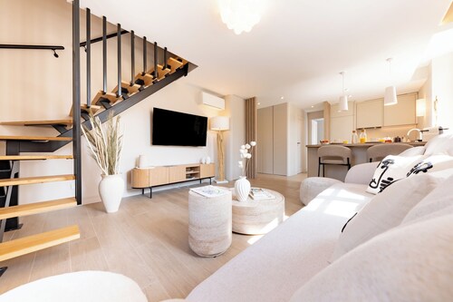 Elegant duplex 8 pers clim & master suite