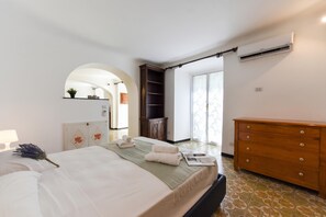 Family Studio (Maisonette) | WiFi, bed sheets - Maisonette (Genoa)