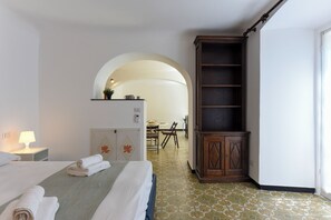 WiFi, bed sheets - Maisonette (Genoa)