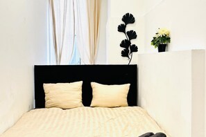 1 bedroom, iron/ironing board