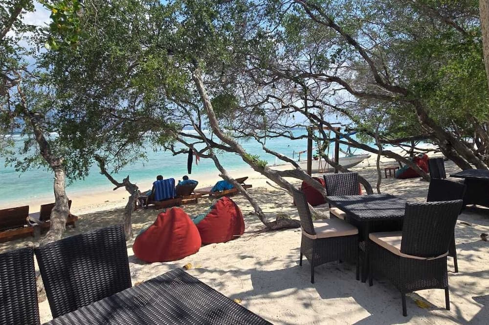 Pine Tree Beach Hotel