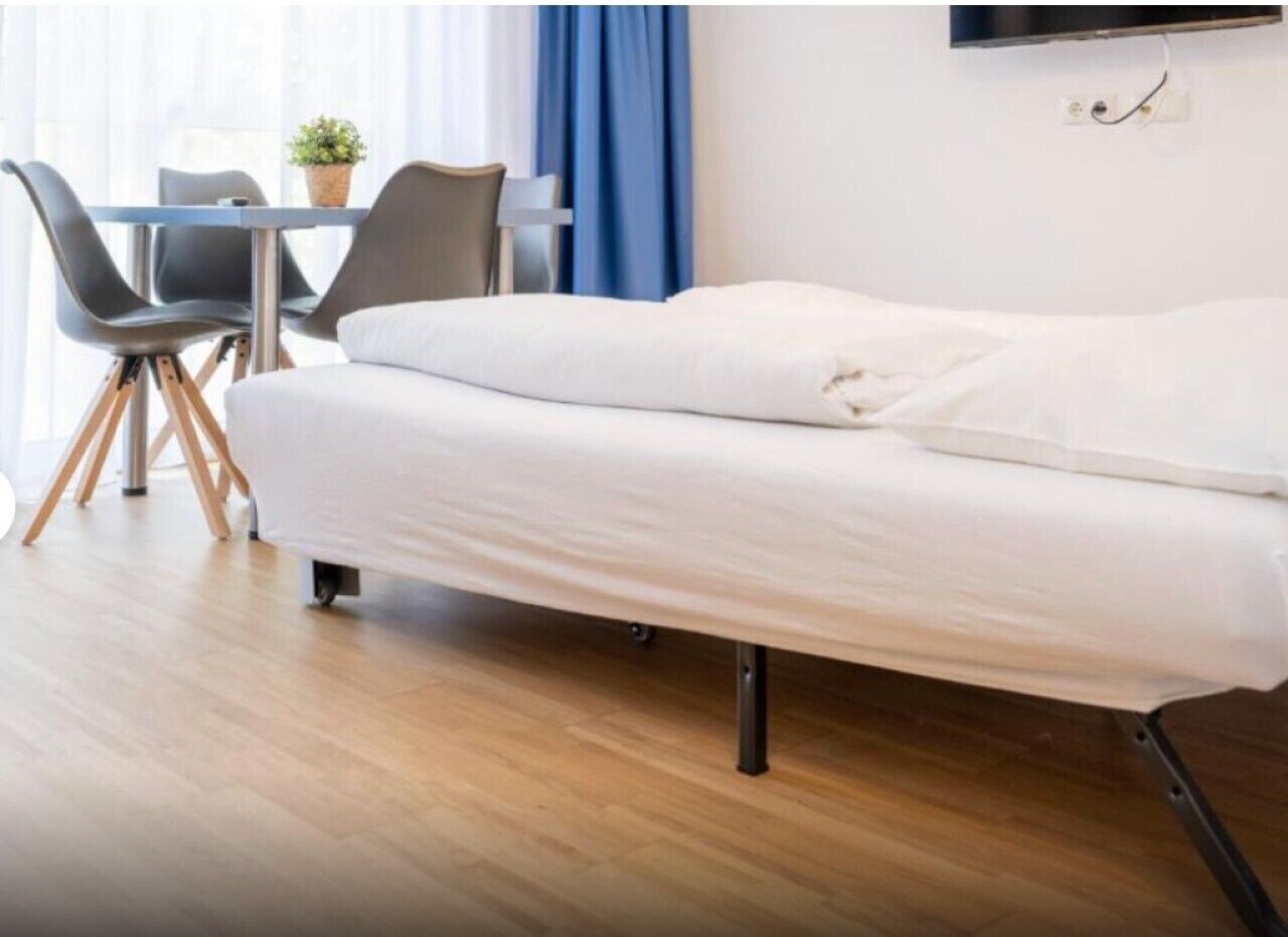 2 habitaciones, escritorio, wifi y ropa de cama 