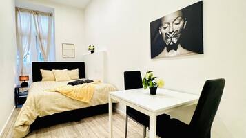 1 Schlafzimmer, Bügeleisen/Bügelbrett, Bettwäsche
