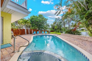 Pool - Waterfront 4BR w/ pool, dock & beach gear (Cocoa Beach)