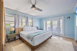 4 bedrooms, desk, iron/ironing board, travel crib