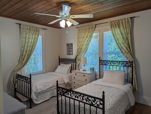 4 bedrooms, desk, iron/ironing board, travel cot