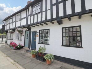 Exterior detail - Middle Cottage (Ludlow)