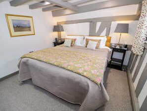 2 bedrooms, individually decorated, individually furnished, free WiFi