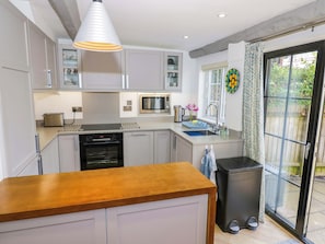 Dishwasher, cookware/dishes/utensils