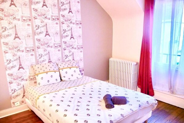 2 bedrooms, WiFi, bed sheets