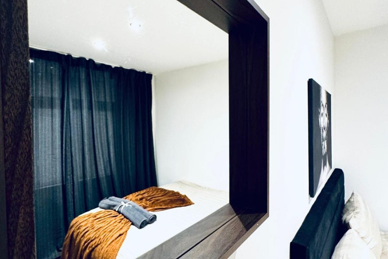 1 chambre, fer et planche à repasser, literie fournie
