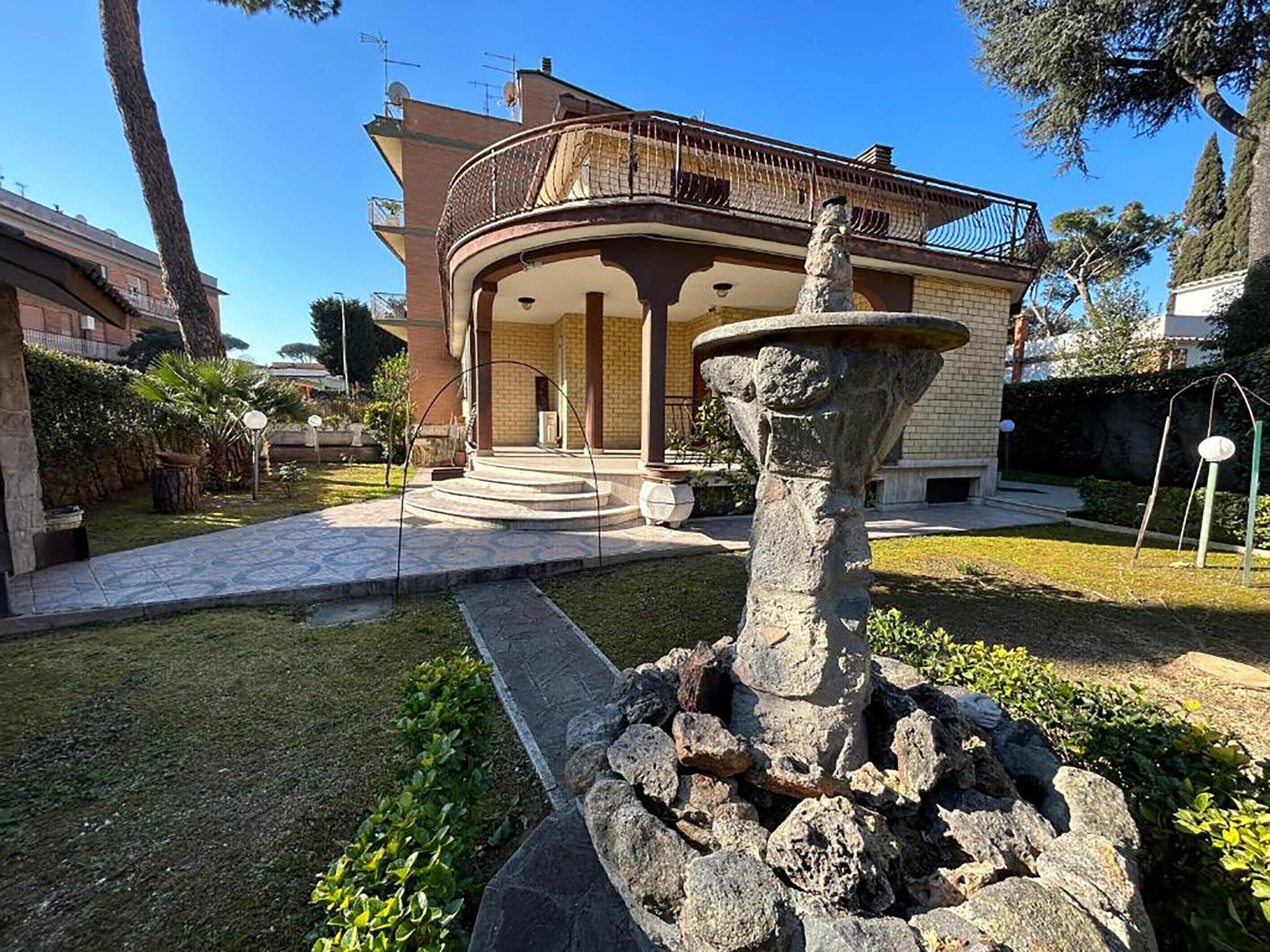 المنطقة المحيطة بالمنشأة