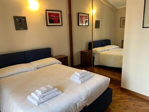 4 Schlafzimmer, Bügeleisen/Bügelbrett, kostenloses WLAN, Bettwäsche
