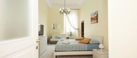 2 chambres, fer et planche à repasser, Wi-Fi gratuit, draps fournis