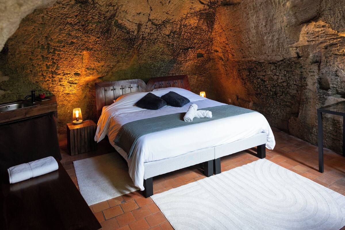 Comfort Room, Mobility Accessible | Blackout drapes, free WiFi
