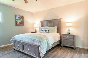 2 chambres, fer et planche à repasser, Wi-Fi, draps fournis