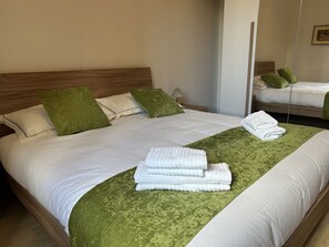 2 Schlafzimmer, Bügeleisen/Bügelbrett, kostenloses WLAN, Bettwäsche