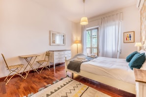 1 chambre, fer et planche à repasser, accès au Wi-Fi (inclus)