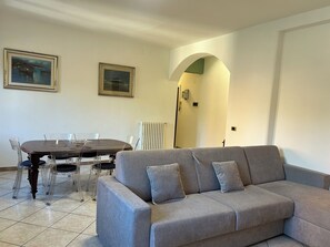 Smart TV - Casa dei fiori by Ghor (Rome)