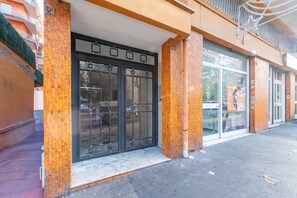 Exterior detail - Casa D'Angelo by Ghor (Rome)