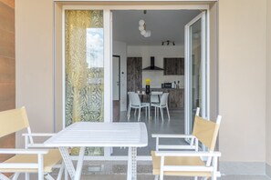 Outdoor dining - Actus Palace Apartments - Appartamento D by Ghor (Rome)