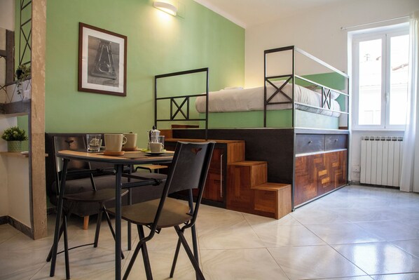 1 chambre, fer et planche à repasser, Wi-Fi gratuit, draps fournis