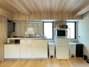 Family Apartment, Non Smoking, Kitchen | Private kitchen