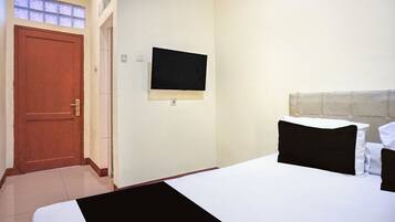 Kamar Double Standar | Wi-Fi gratis dan seprai linen