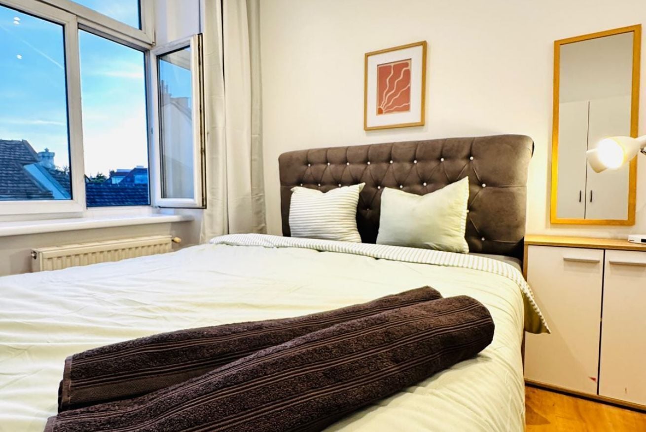 1 Schlafzimmer, Bügeleisen/Bügelbrett, Bettwäsche