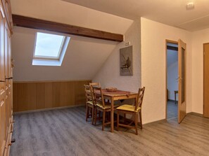 Apartment | Dining