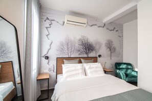 1 bedroom, desk, iron/ironing board, Internet - Chic Urban Hotel on Stunning Montefiore Street (Tel Aviv-Yafo)