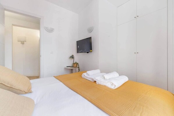 Fer et planche à repasser, Wi-Fi, draps fournis