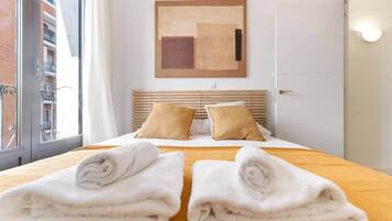 3 chambres, fer et planche Ă repasser, Wi-Fi, draps fournis