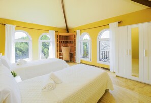 6 bedrooms, iron/ironing board, free WiFi, bed sheets