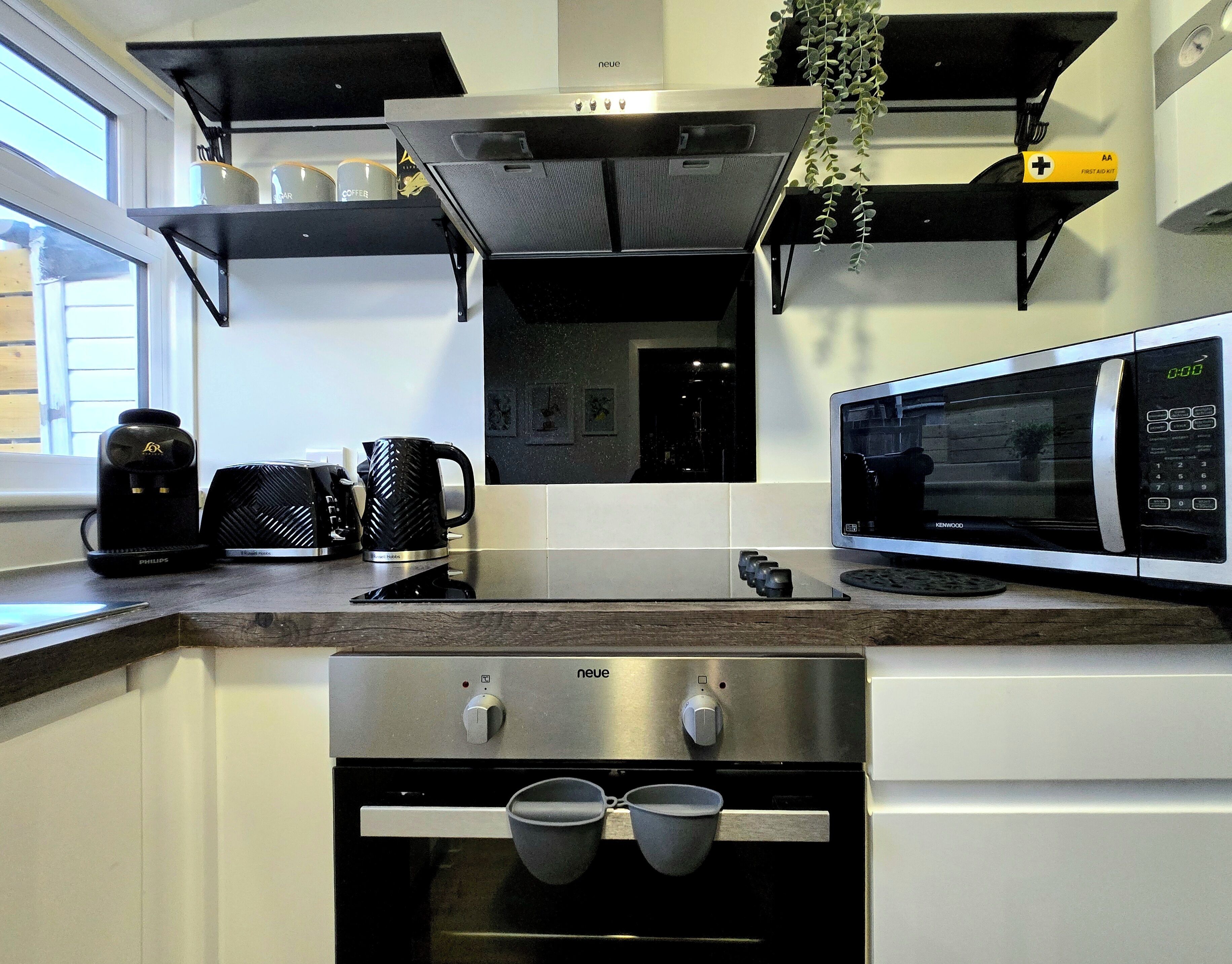 電熱水壺、烤麵包機