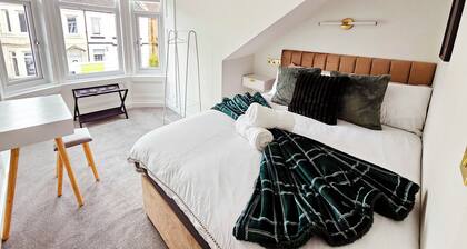 3-Bed Home in Glasgow