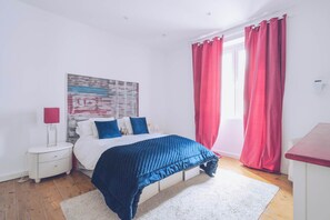 1 habitación, tabla de planchar con plancha, wifi y ropa de cama 