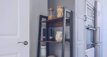 Lovely 1BR Apartment in King Street