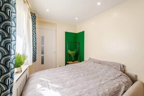 1 chambre, fer et planche Ă repasser, Wi-Fi, draps fournis