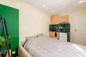 1 bedroom, iron/ironing board, WiFi, bed sheets