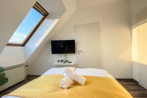 12 chambres, fer et planche à repasser, Wi-Fi, draps fournis