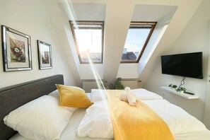 12 bedrooms, iron/ironing board, WiFi, bed sheets