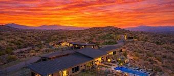 Paradise Canyon-Infinity Pool-Mnt Views-Estate 3