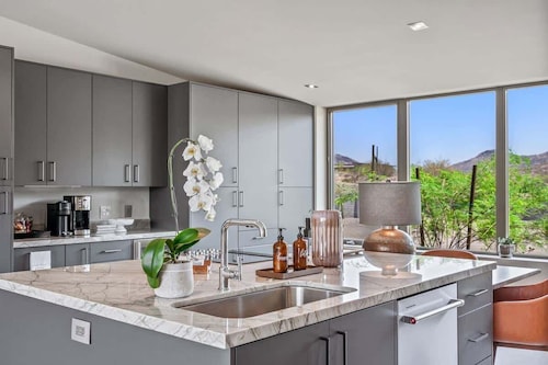 Paradise Canyon-Heated Pool-Mountain View-Estate 1