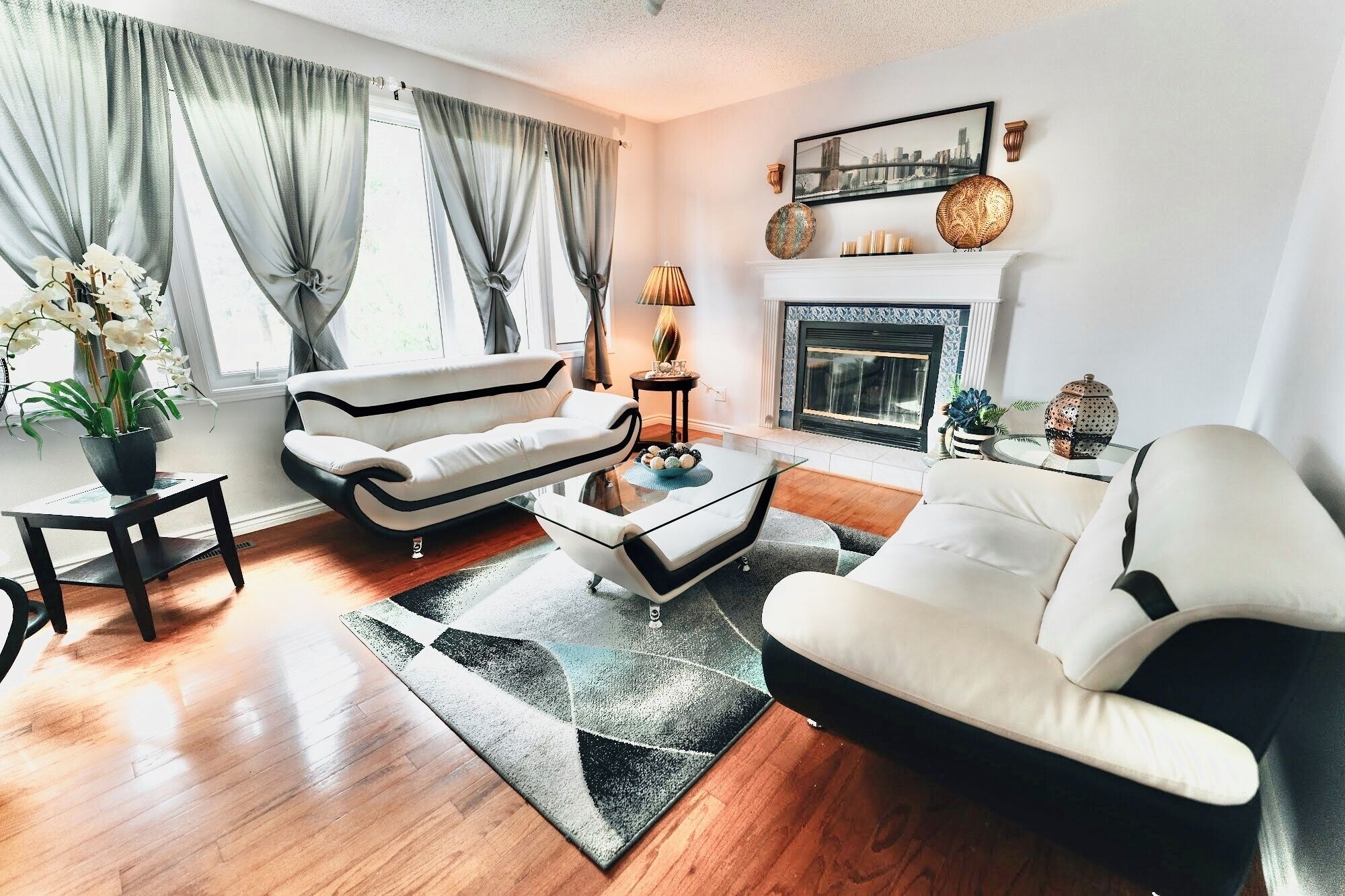 Smart-TV, bordtennis og bøker