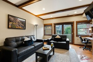 Smart TV, fireplace, offices